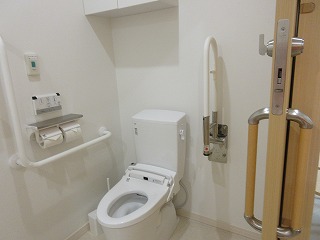 トイレ内部1