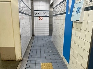 トイレ入口