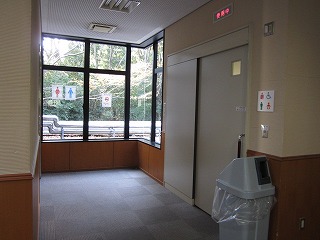 トイレ入口