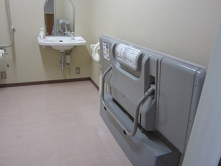 トイレ内部2