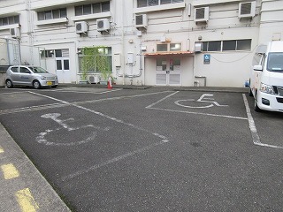 車いす対応駐車場