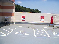 車いす対応駐車場