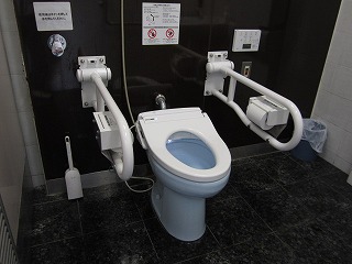 トイレ内部1