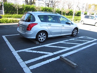 車いす対応駐車場