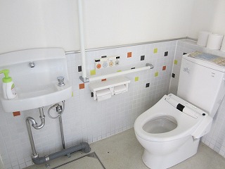 トイレ内部1