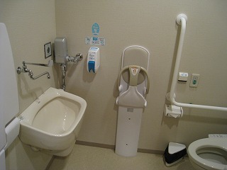 トイレ内部2