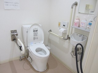 トイレ内部1