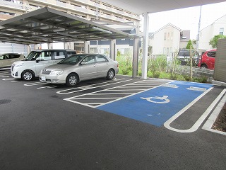 車いす対応駐車場