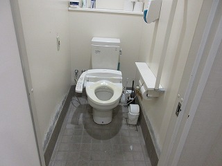 トイレ内部1
