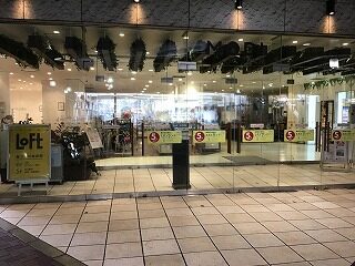 施設入口