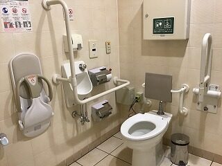 トイレ内部1