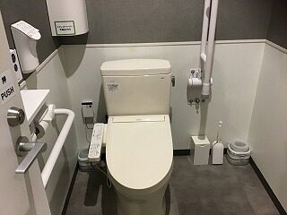 トイレ内部1