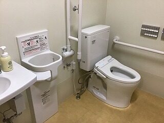 トイレ内部1