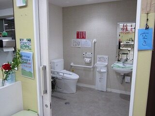 トイレ内部1