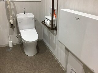 トイレ内部1