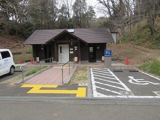 施設入口