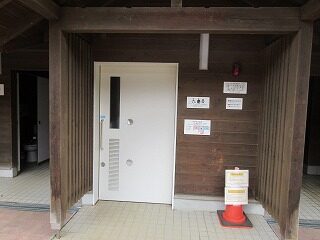 トイレ入口