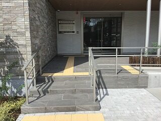 施設入口