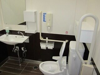 トイレ内部1