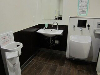 トイレ内部2