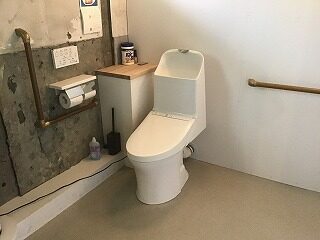 トイレ内部1