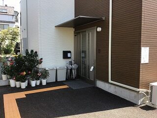 施設入口