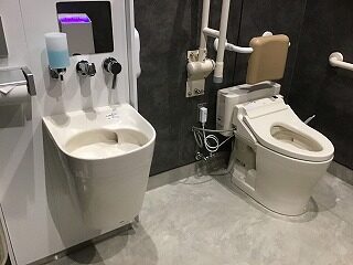 トイレ内部1