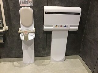 トイレ内部2