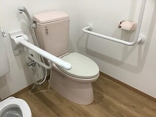 トイレ内部1