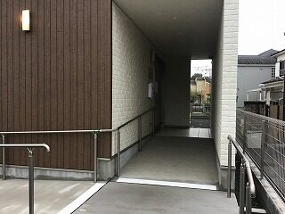 施設入口