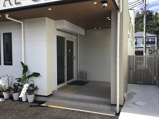 施設入口